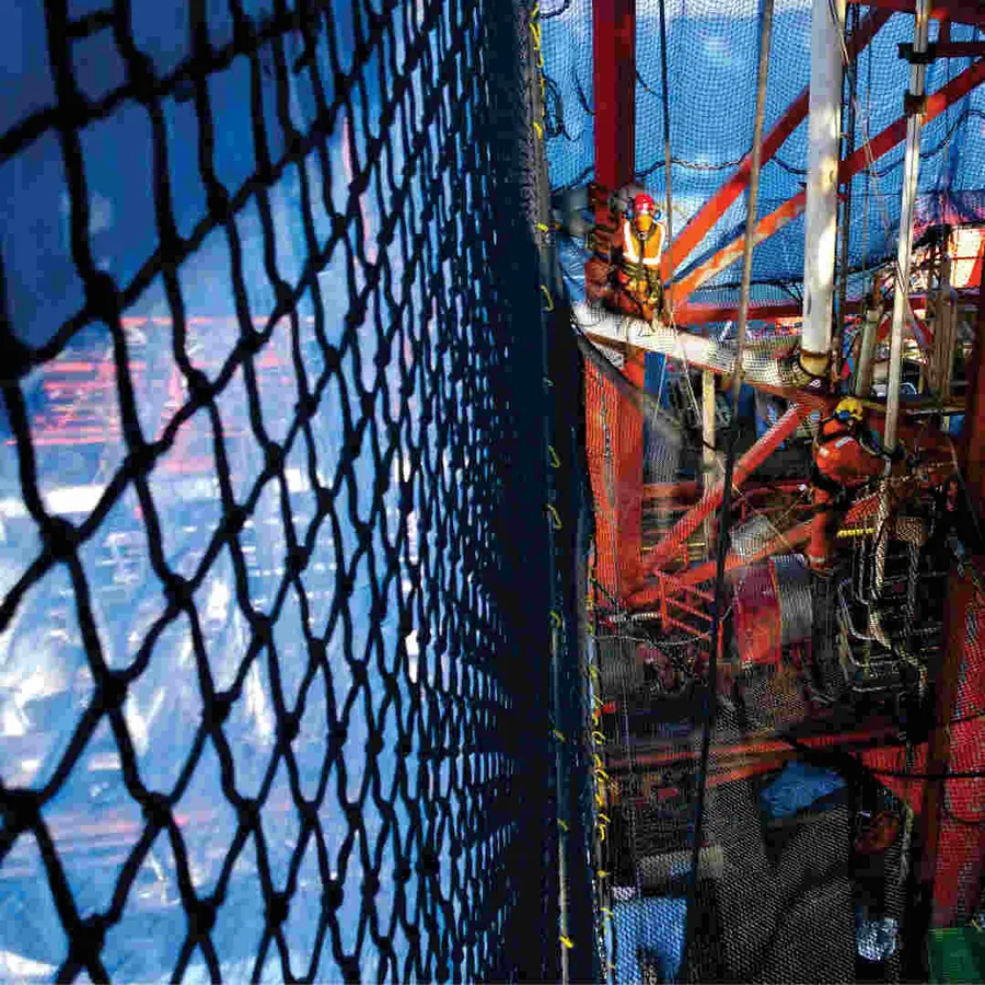 WEB Catch debris containment system